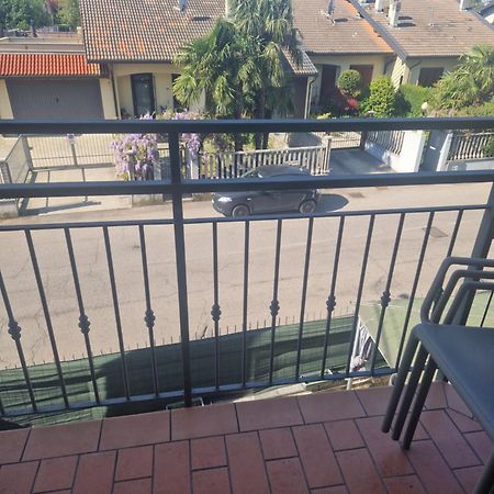 Iris Apartment Cislago Exterior photo